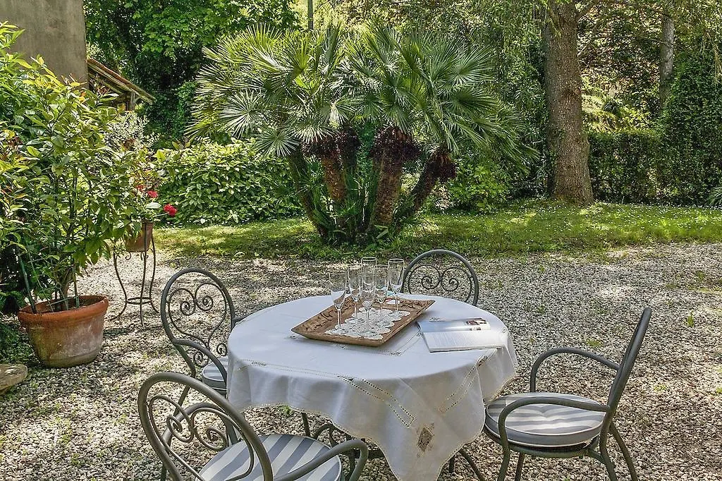 Villa Orsolini Lucca 0*,  Italy